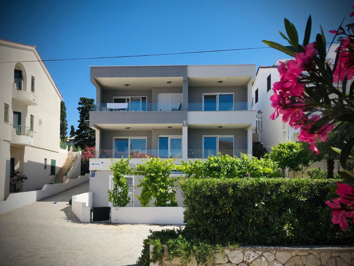 Apartments Luna Novalja Εξωτερικό φωτογραφία