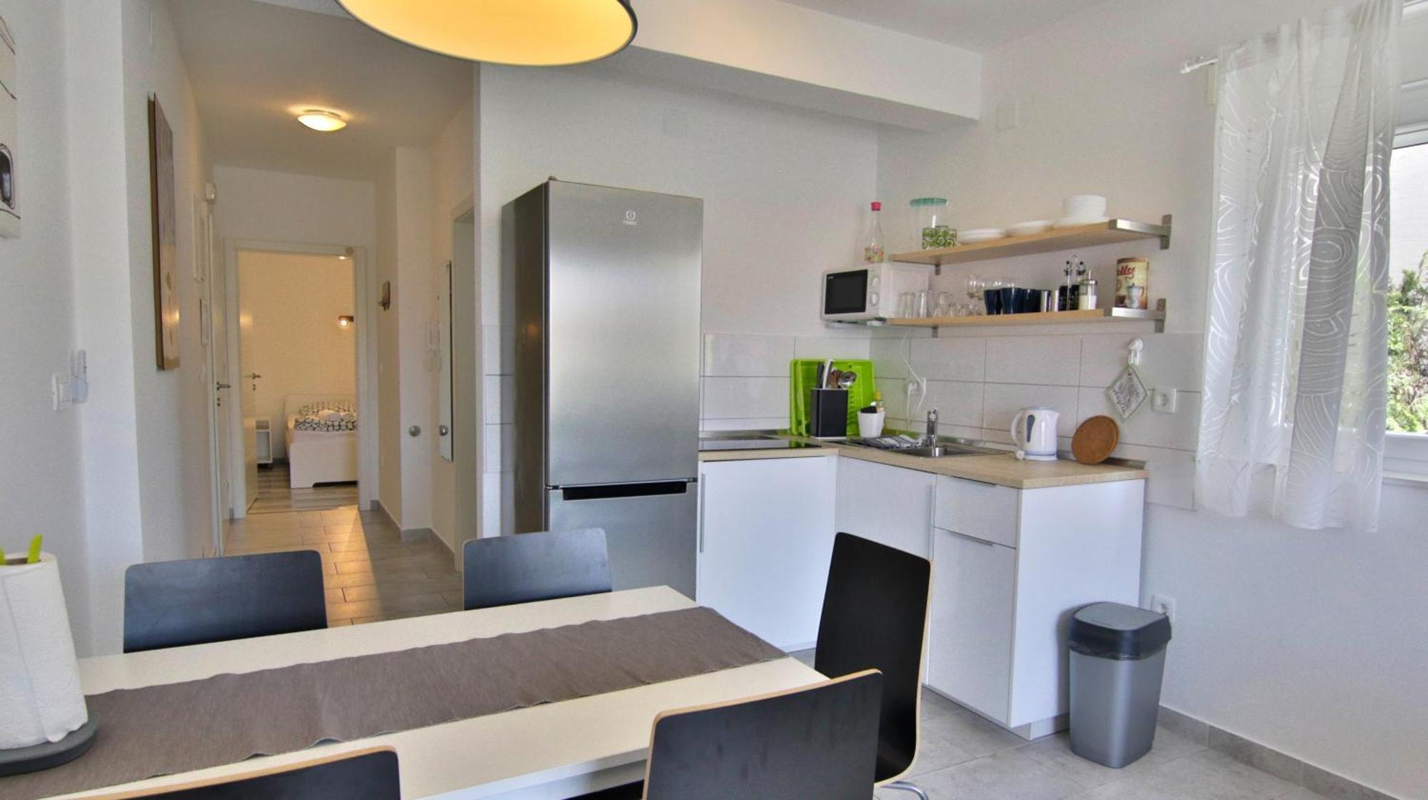 Apartments Luna Novalja Εξωτερικό φωτογραφία
