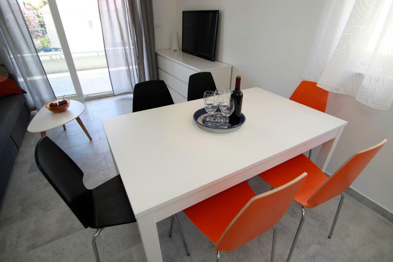 Apartments Luna Novalja Εξωτερικό φωτογραφία