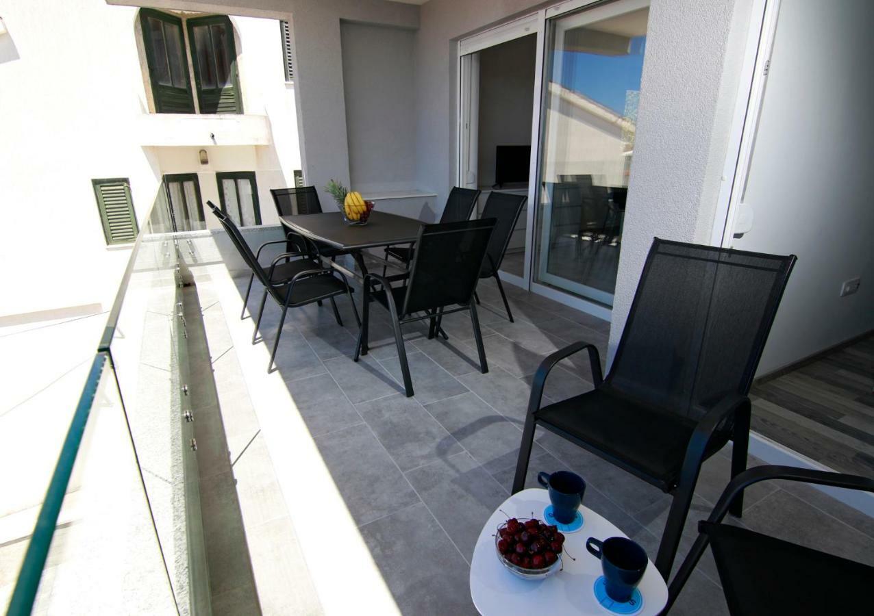 Apartments Luna Novalja Εξωτερικό φωτογραφία